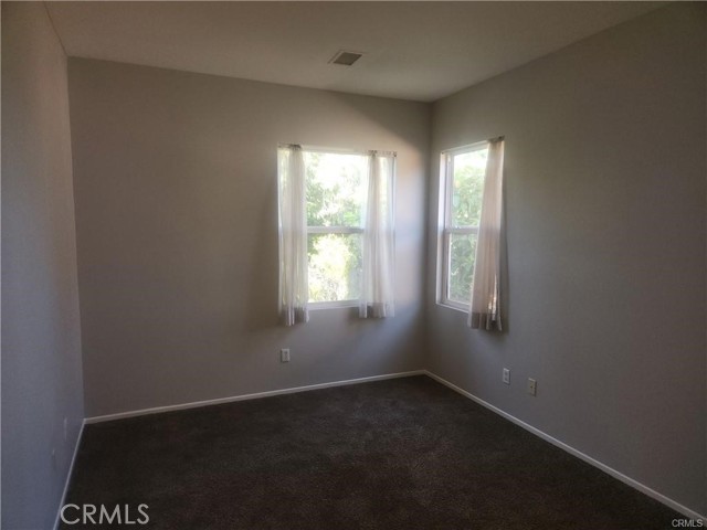 Detail Gallery Image 20 of 30 For 5503 Martingale Way, Fontana,  CA 92336 - 4 Beds | 3/1 Baths