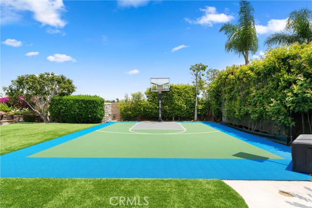 18912 Rockinghorse Lane, Huntington Beach CA: https://media.crmls.org/medias/376133d9-d0e7-4029-b2ae-6ef0494f39f8.jpg