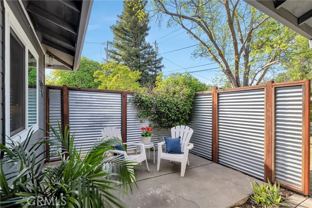 Detail Gallery Image 3 of 30 For 951 Cleveland Ave, Chico,  CA 95928 - 3 Beds | 2 Baths