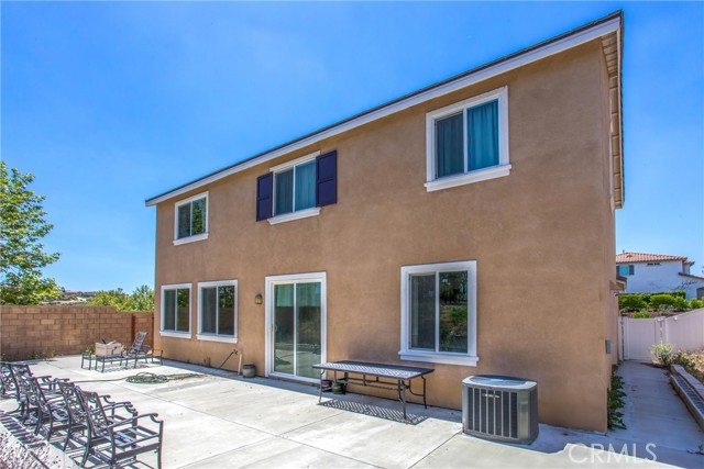 11294 Chappell Way, Beaumont CA: https://media.crmls.org/medias/3762ff9f-6013-49be-aff7-016b24f51c5f.jpg