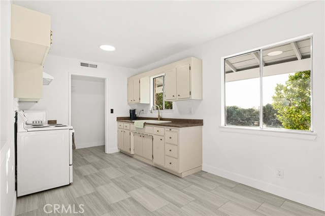 Detail Gallery Image 10 of 35 For 2104 16th St, Oroville,  CA 95965 - 3 Beds | 1/1 Baths