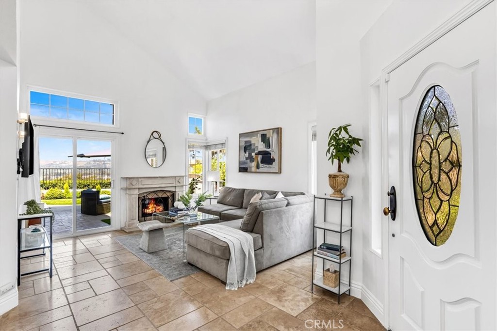 MLS #OC25181246 image #8