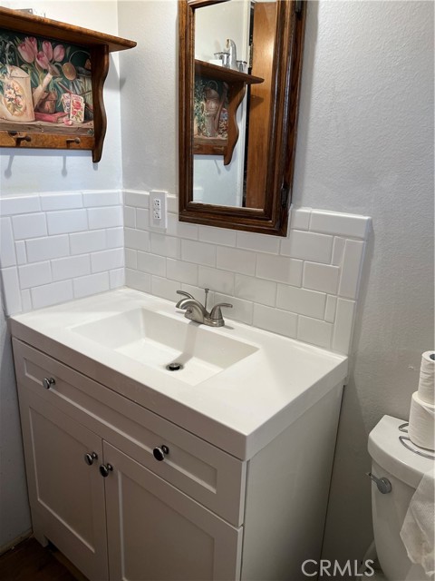 9810 Sharon Avenue, Riverside CA: https://media.crmls.org/medias/37638cb6-9e05-4ad7-a2c2-2bfc6be32fe5.jpg