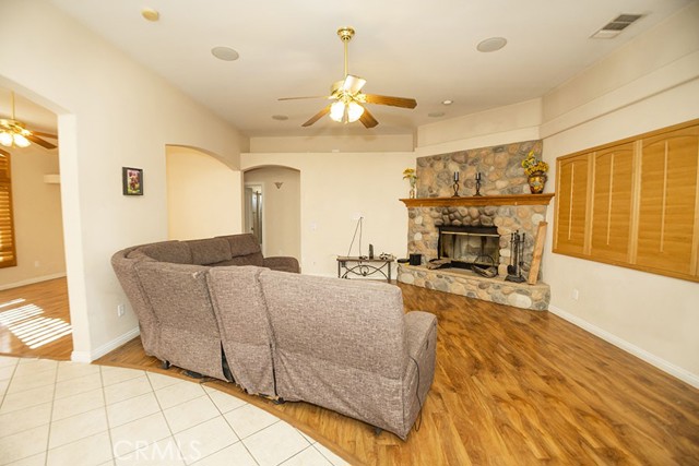 Detail Gallery Image 21 of 48 For 11830 Joshua Dell Rd, Victorville,  CA 92371 - 3 Beds | 2 Baths