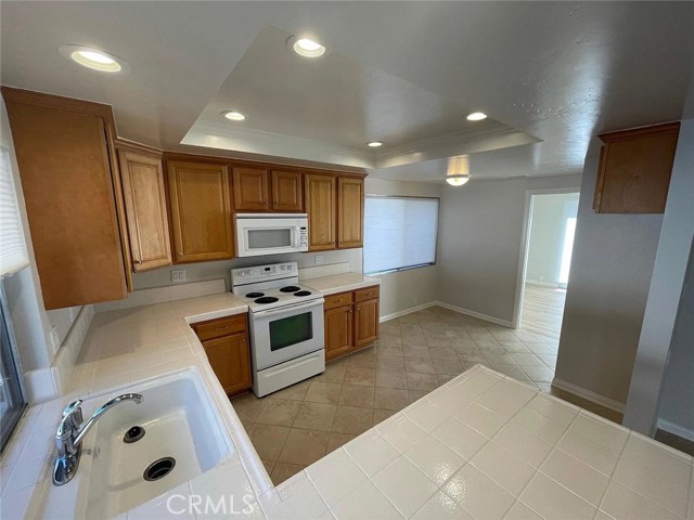 Detail Gallery Image 12 of 47 For 25372 Pacifica Ave, Mission Viejo,  CA 92691 - 4 Beds | 2 Baths