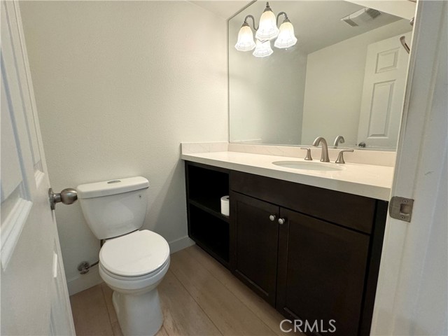 Detail Gallery Image 8 of 36 For 231 W Cork Tree, Orange,  CA 92865 - 3 Beds | 2/1 Baths