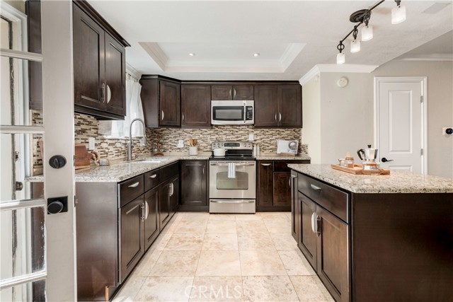 Detail Gallery Image 10 of 23 For 2229 N Broadway #J,  Santa Ana,  CA 92706 - 2 Beds | 1/1 Baths