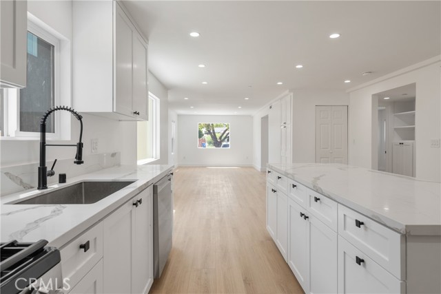 Detail Gallery Image 9 of 24 For 2338 S Cloverdale Ave, Los Angeles,  CA 90016 - 3 Beds | 2 Baths