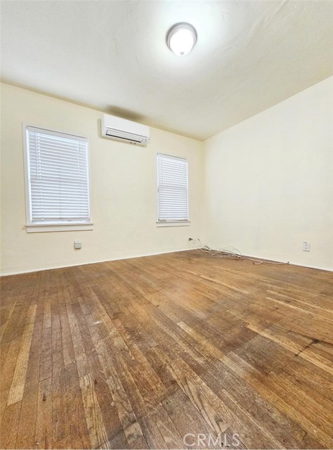 Detail Gallery Image 11 of 25 For 3726 Lee St, Los Angeles,  CA 90023 - 2 Beds | 1 Baths