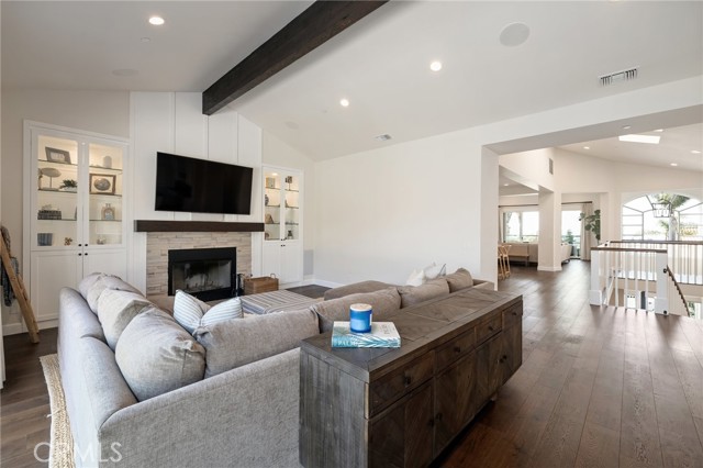 550 Helberta Avenue, Redondo Beach, California 90277, 5 Bedrooms Bedrooms, ,3 BathroomsBathrooms,Residential,Sold,Helberta,SB21204332