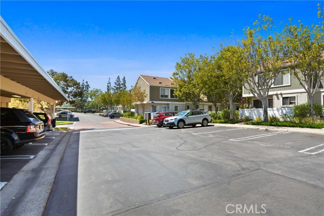 101 Abbeywood Lane, Aliso Viejo CA: https://media.crmls.org/medias/3768b762-9bc2-4db5-8e9b-1800f4131195.jpg