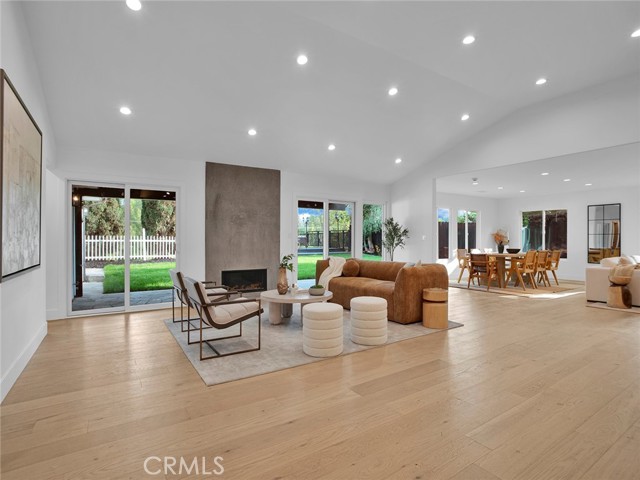 Image 6 of 51 For 24100 Philiprimm Street