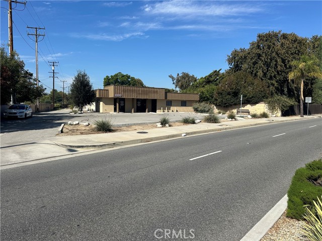 Image 15 of 24 For 2005 Garey Avenue