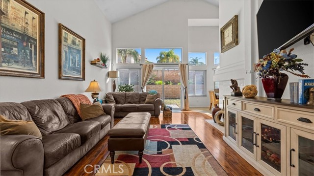 Detail Gallery Image 5 of 42 For 1671 Dominguez Ranch Road, Corona,  CA 92882 - 4 Beds | 2/1 Baths