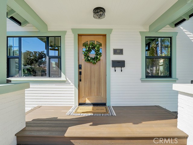 Detail Gallery Image 2 of 30 For 169 Quincy Ave, Long Beach,  CA 90803 - – Beds | – Baths