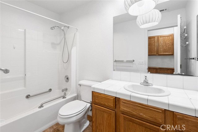 68269 Calle Calmoso, Desert Hot Springs CA: https://media.crmls.org/medias/3769e5d6-d1ea-491d-aa49-579dbc7f326b.jpg