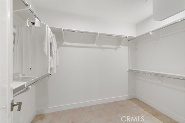 166 Villa Rdg, Irvine CA: https://media.crmls.org/medias/376a1f2a-a663-4af4-b44f-b2ba3f912396.jpg