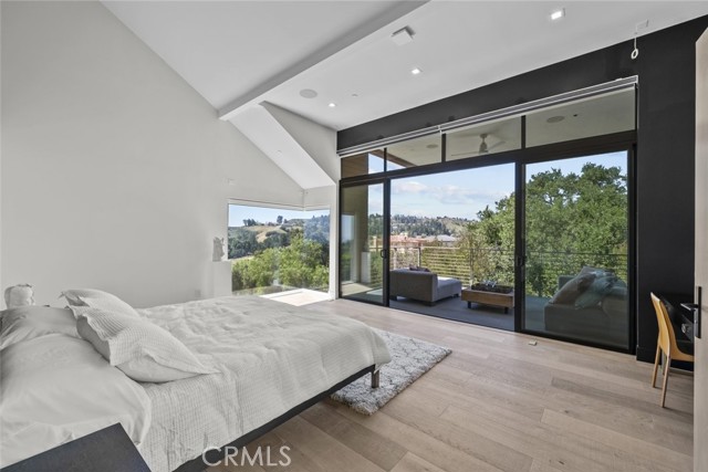 Detail Gallery Image 25 of 53 For 18177 Knoll Hill, Granada Hills,  CA 91344 - 4 Beds | 4/1 Baths