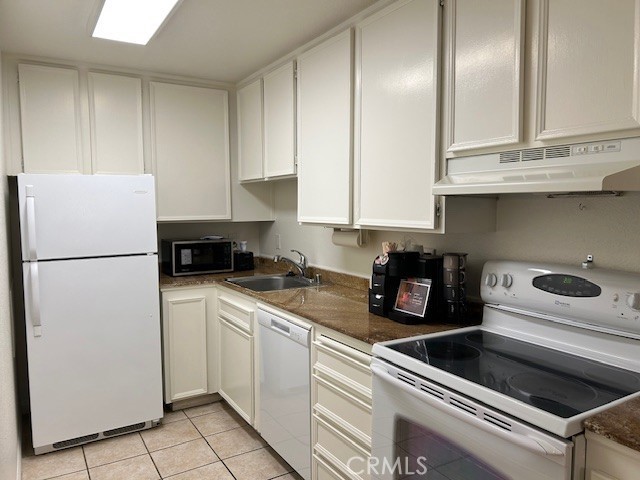 Detail Gallery Image 12 of 28 For 680 N Ashurst Ct, Palm Springs,  CA 92262 - 1 Beds | 1 Baths