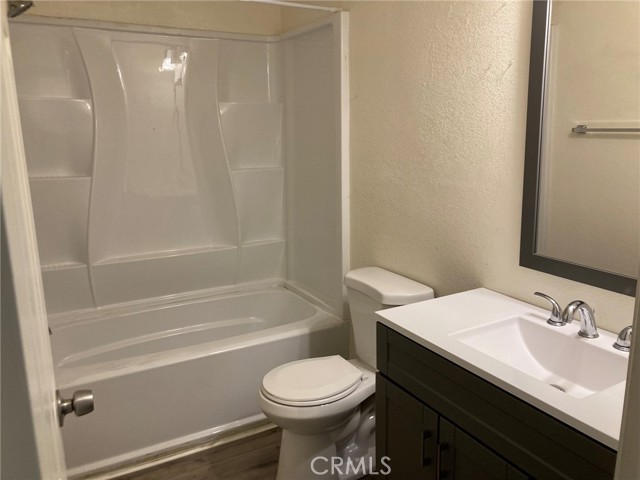 1131 Barstow Road, Barstow CA: https://media.crmls.org/medias/376e86db-6acc-4a78-80dd-63b11709bac1.jpg