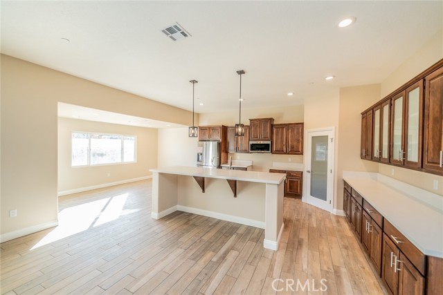 Detail Gallery Image 8 of 44 For 1275 Hollister, Pinon Hills,  CA 92372 - 4 Beds | 2 Baths