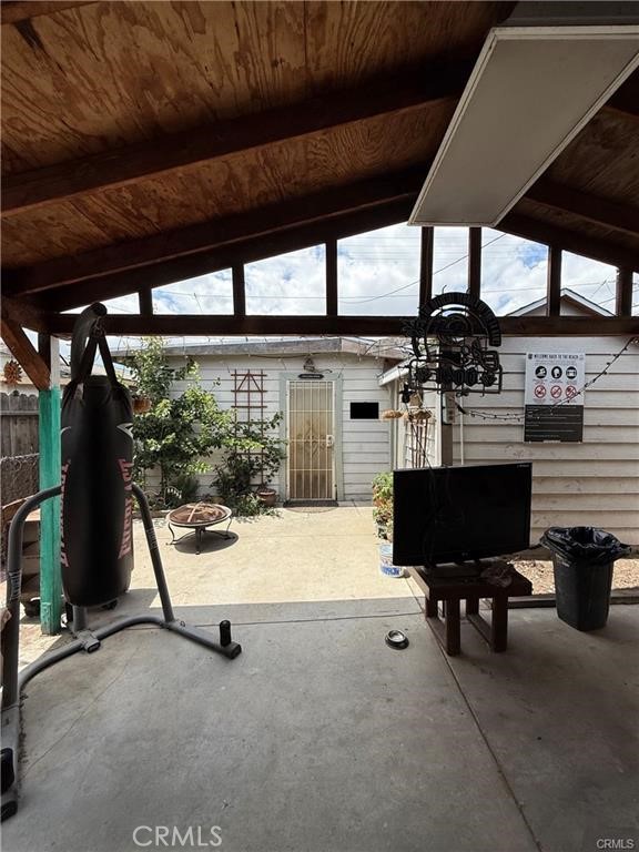8711 Beach Street, Los Angeles CA: https://media.crmls.org/medias/376f0325-3bdc-4373-98af-924878c11c59.jpg