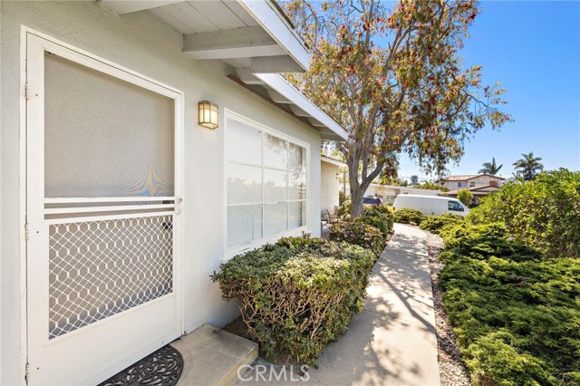 Detail Gallery Image 10 of 53 For 123 Avenida San Fernando, San Clemente,  CA 92672 - 2 Beds | 2 Baths