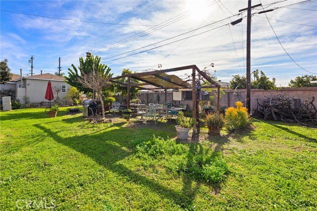 Detail Gallery Image 14 of 29 For 15551 Cornuta, Bellflower,  CA 90706 - – Beds | – Baths