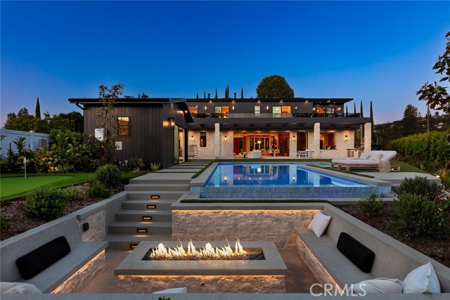 4601 Vista De Oro Avenue, Woodland Hills CA: https://media.crmls.org/medias/377013b2-6a6f-4566-ad83-e620071bd692.jpg