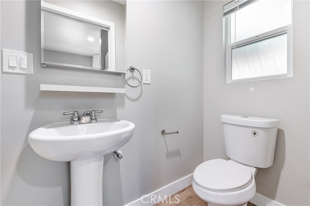Detail Gallery Image 9 of 15 For 16440 Donmetz St, Granada Hills,  CA 91344 - 1 Beds | 1 Baths