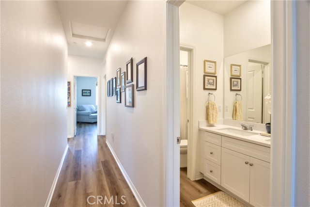 33084 Toledo Bend Court, Winchester CA: https://media.crmls.org/medias/37717575-c365-4f63-8e4e-aee428a84177.jpg