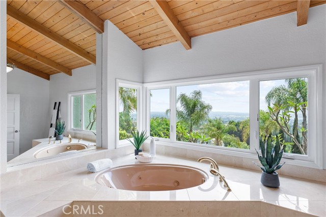 1929 Dorothea Road, La Habra Heights CA: https://media.crmls.org/medias/37723a02-7ed0-41bc-b116-198cc3940642.jpg