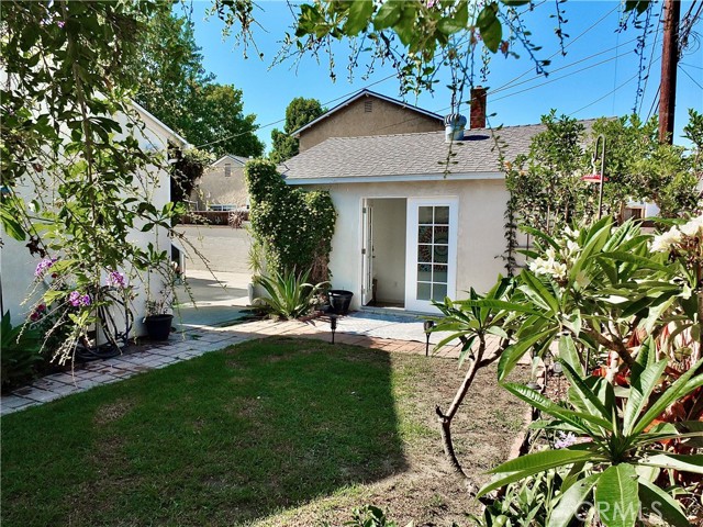 4306 Hackett Avenue, Lakewood CA: https://media.crmls.org/medias/3772bdf6-694f-4ae7-b46d-c7c8ae0e03db.jpg
