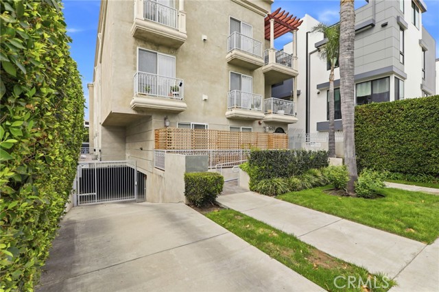 Front Image Thumbnail for CRSR26053333