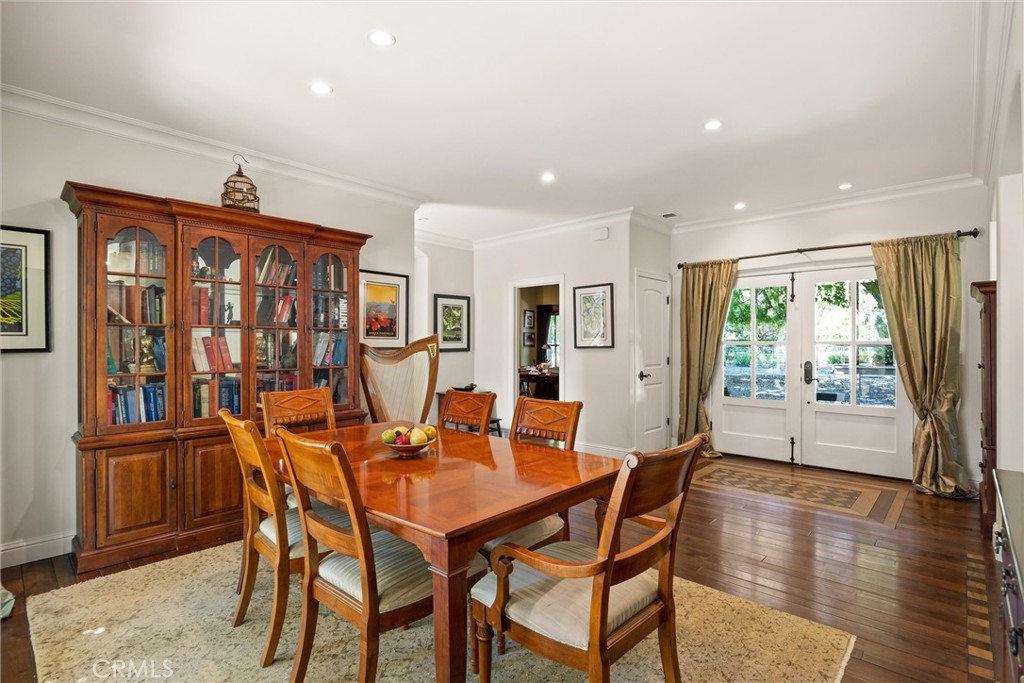 https://media.crmls.org/medias/377422c5-df13-4798-8fc9-2f86259d6707.jpg?preset=X-Large
