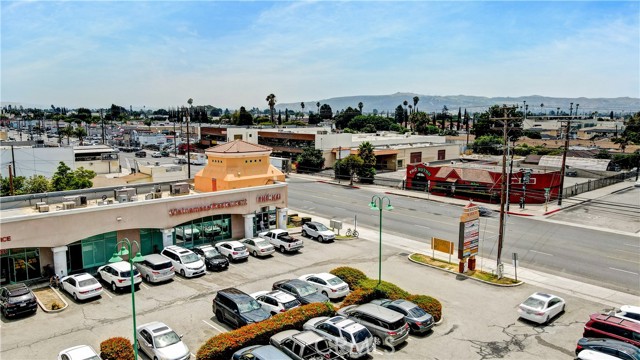 Image 11 of 21 For 9661 Garvey Avenue