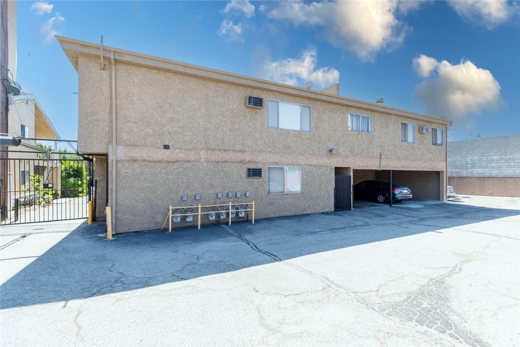 Apartment at 11341 Victory Boulevard