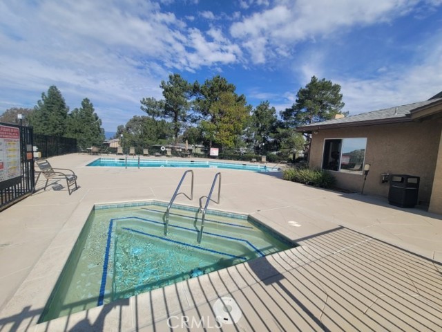 Detail Gallery Image 11 of 13 For 2588 Avd Del, Corona,  CA 92882 - 2 Beds | 2 Baths