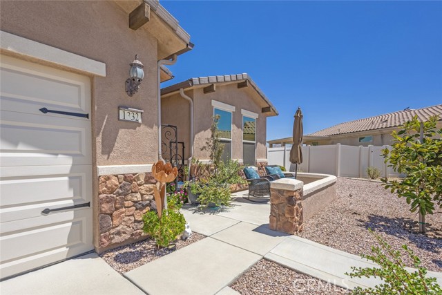 Detail Gallery Image 4 of 72 For 1332 via Rivas, Hemet,  CA 92545 - 2 Beds | 2 Baths