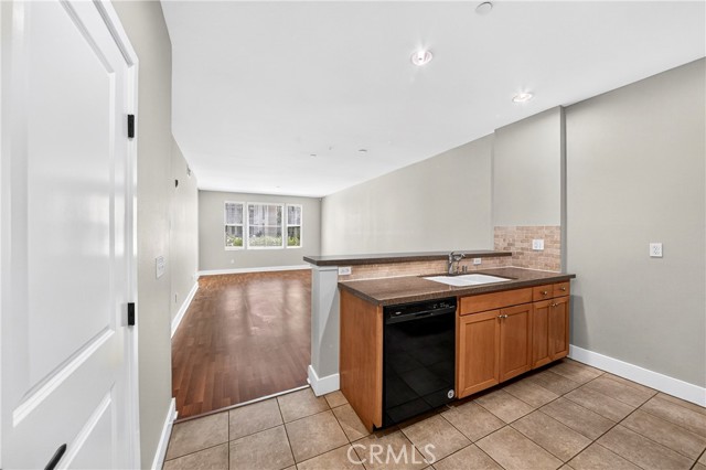 2367 Jefferson St, 110 photo 6