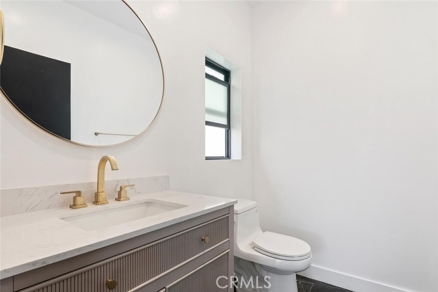 2633 S Cochran Avenue, Los Angeles CA: https://media.crmls.org/medias/377723be-a81f-4271-bf8e-12bcf9e30488.jpg