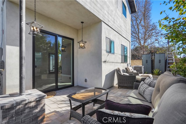 11647 N. Paso Robles Avenue, Granada Hills CA: https://media.crmls.org/medias/3777557c-f62e-4b5d-9a36-f2f0deba2316.jpg
