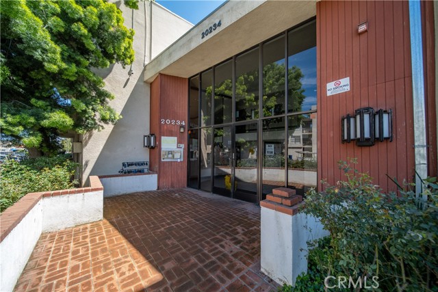 Detail Gallery Image 3 of 23 For 20234 Cantara St #121,  Winnetka,  CA 91306 - 2 Beds | 2 Baths