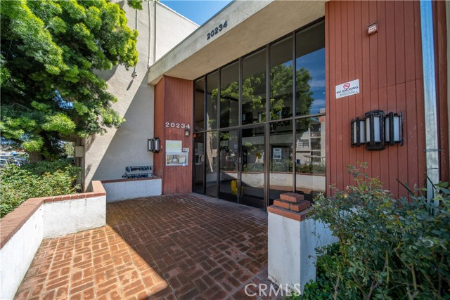 Detail Gallery Image 3 of 23 For 20234 Cantara St #121,  Winnetka,  CA 91306 - 2 Beds | 2 Baths