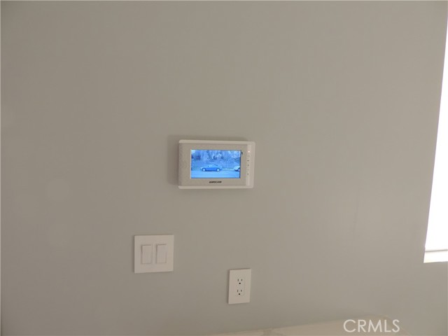 Detail Gallery Image 9 of 14 For 22735 Del Valle St #5,  Woodland Hills,  CA 91364 - 2 Beds | 1 Baths