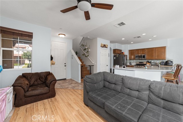 Detail Gallery Image 7 of 30 For 3381 Evening Mist Ln, Perris,  CA 92571 - 3 Beds | 2/1 Baths