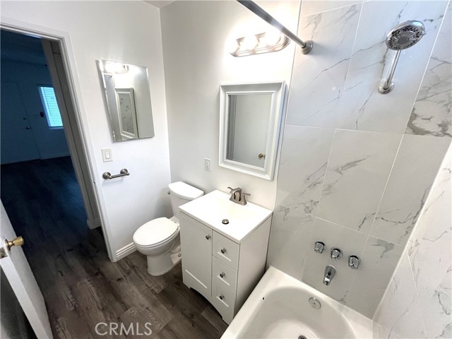12926 Doty Avenue, Hawthorne CA: https://media.crmls.org/medias/37795113-3e0c-4c68-9d49-affdf05e1ef7.jpg