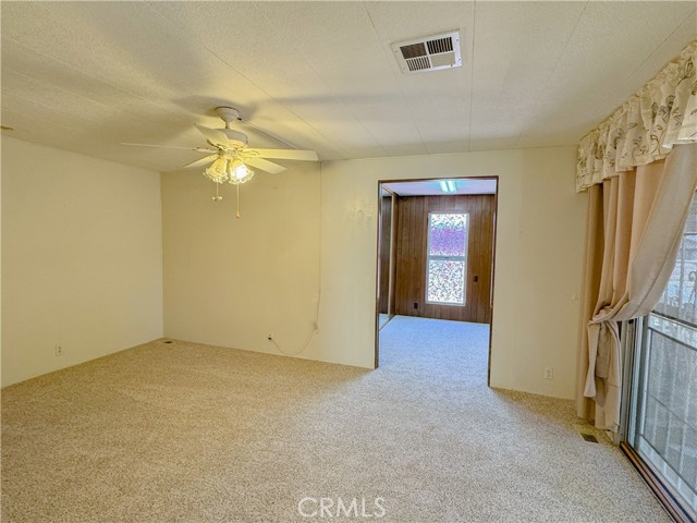 Detail Gallery Image 33 of 39 For 8536 Kern Canyon #218,  Bakersfield,  CA 93306 - 3 Beds | 2 Baths