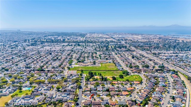 2401 El Portal Way, Oxnard CA: https://media.crmls.org/medias/377b4961-35f1-4285-87fa-c2b17b320772.jpg