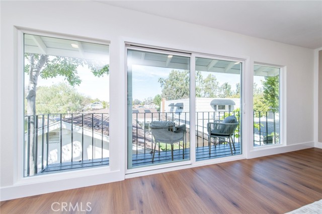 22733 Islamare, Lake Forest CA: https://media.crmls.org/medias/377b52c2-975e-49c0-b05d-e408d8989821.jpg